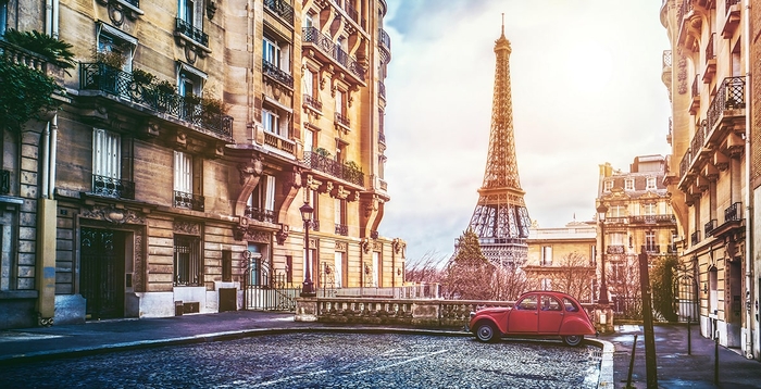 Фотообои на стену Улочка в Париже выбрать в магазине Fotodecor